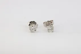 14k White Gold 0.42tcw Diamond Stud Earrings (0.90g.)