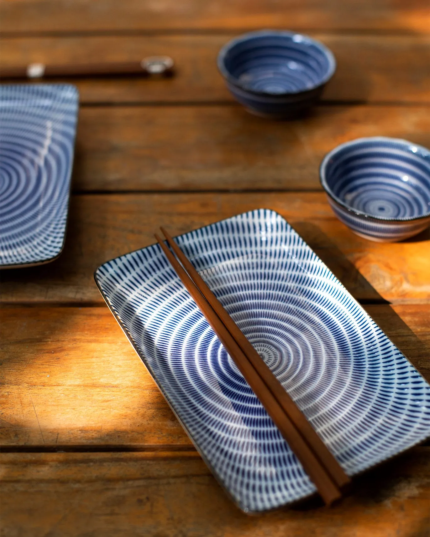 Aiiro Sushi Set