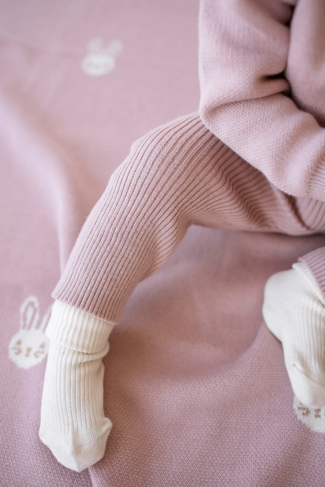 Bunny Knitted Blanket - Powder Pink