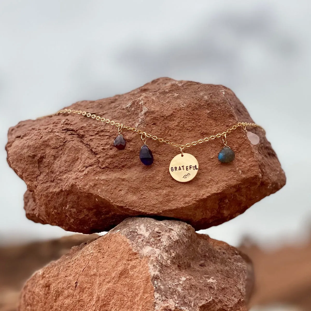 GRATEFUL Motivational Necklace with Healing Crystals for Gratitude Practice