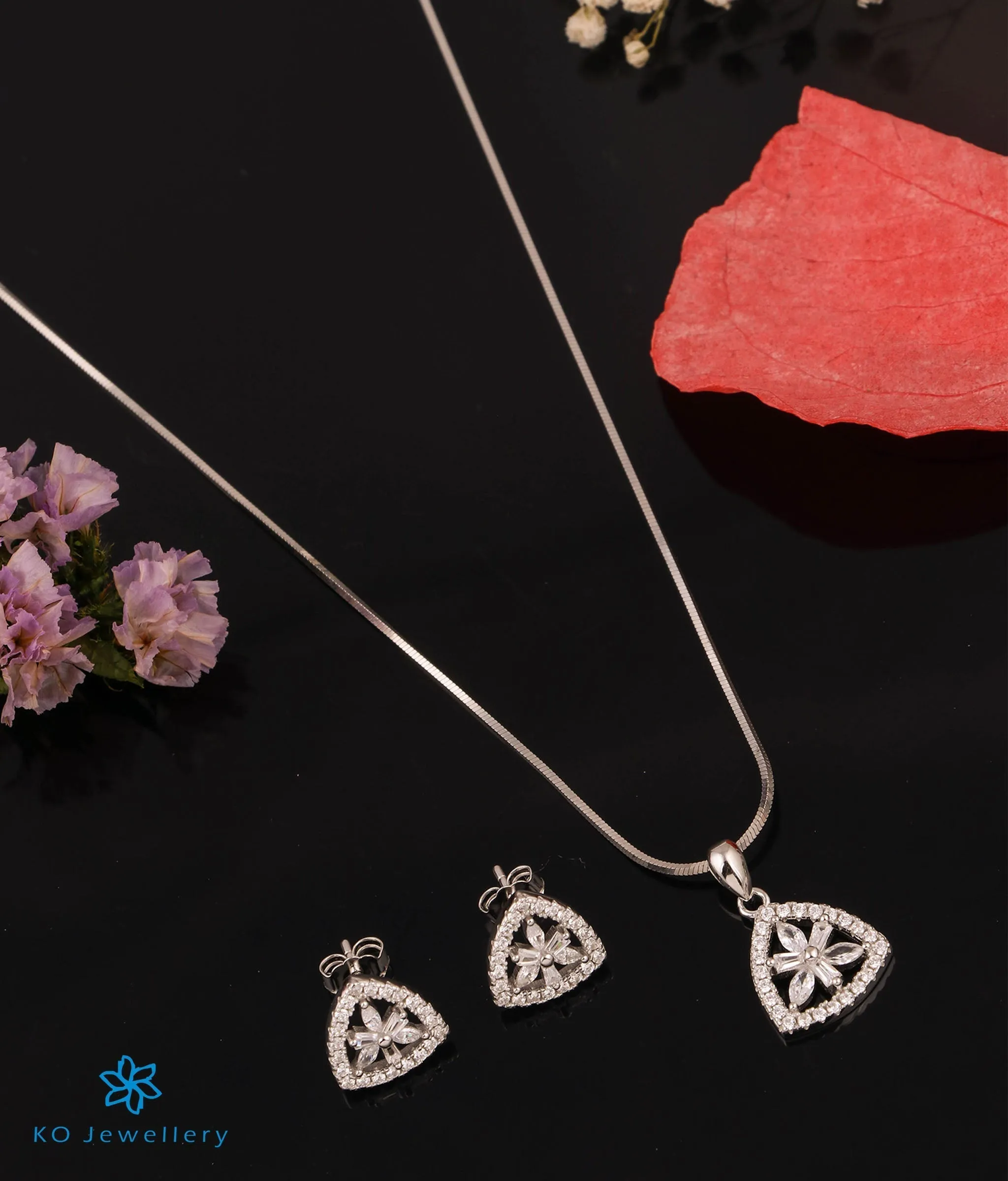 The Floralia Silver Pendant Set